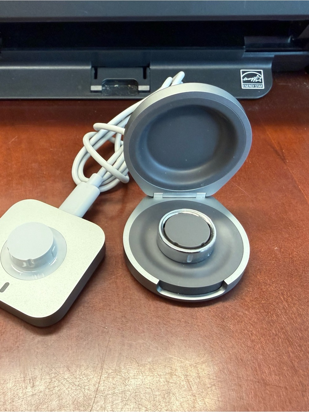 Oura Ring 4 Charger Dock  and portable charger in Gray